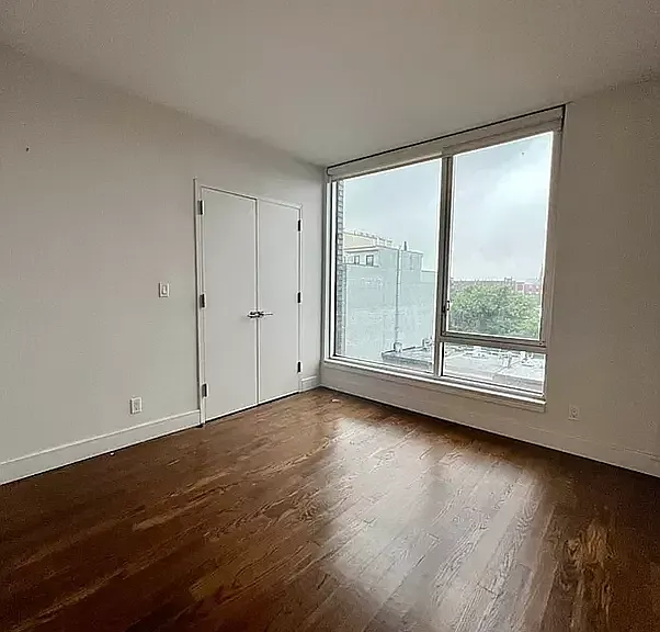 843-847 Lexington Ave #4L — Photo 9
