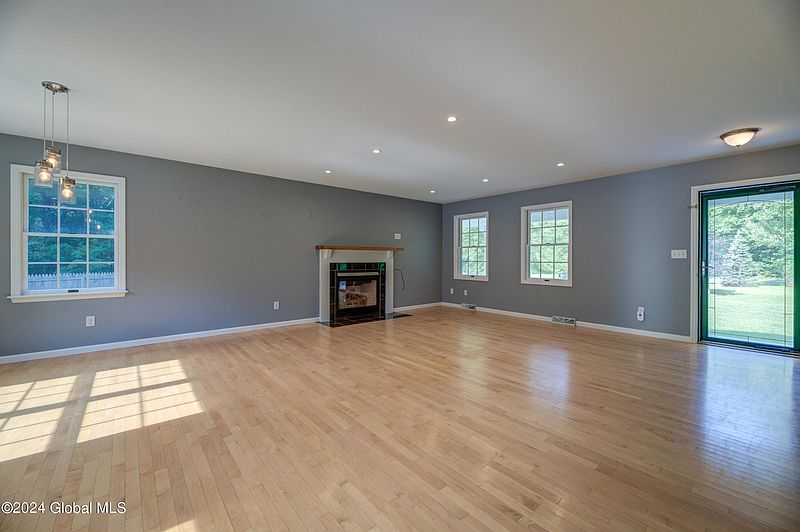 3rd image of 5416 Parkis Mills Road