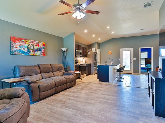 5th image of 3708 Oakridge Ave