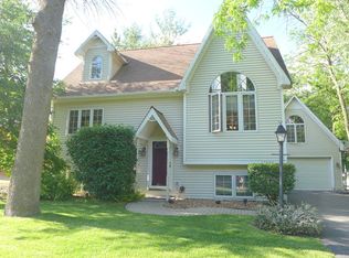 22544 W Ridge Dr, Antioch, IL 60002