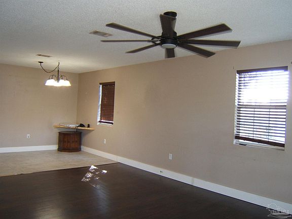 5th image of 591 Templehill St