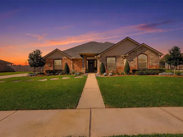 103 Ryan Dr, Dayton, TX 77535