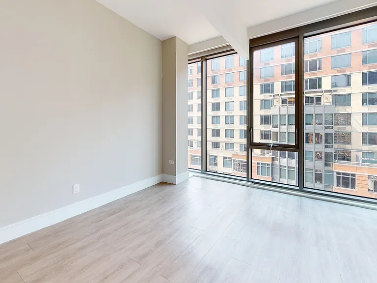 237 E 34th St #1802 — Photo 20