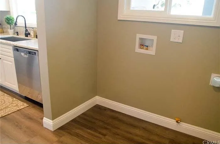 3403 Roxanne Ave — Photo 10