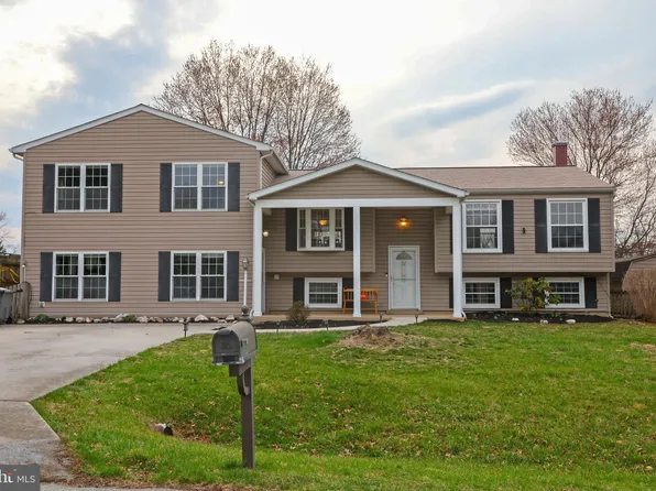 7114 Emerald Ct, Middletown, MD 21769