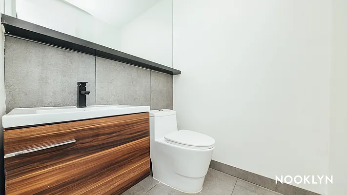 Rented by Nooklyn NYC LLC | media 25