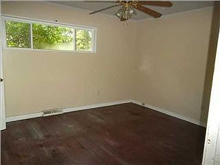 4th image of 1226 Glen Erin St