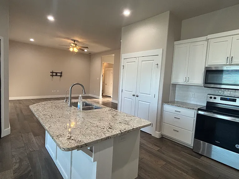 7409 Wildflower Way — Photo 6