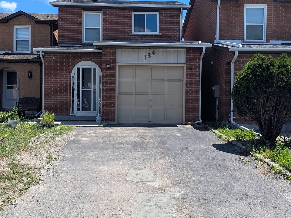 134 Dunbar Cres