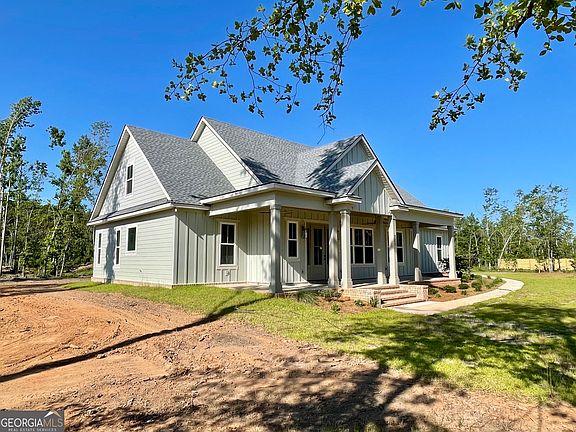 3rd image of 301 Jericho Ln