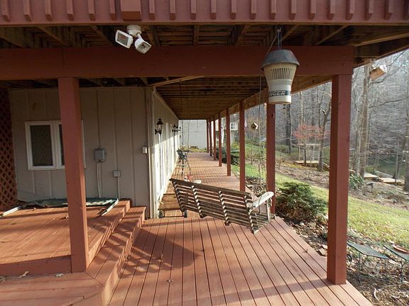 3rd image of 322 Larboard Dr