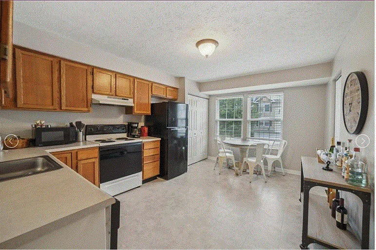 3 bed, 1440 sqft, $2,300 — Photo 3