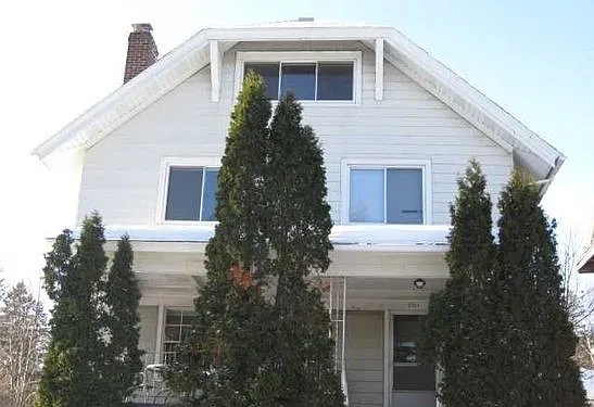 6 bed, 3000 sqft, $3,100 — Photo 1