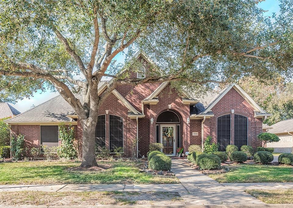 1st image of 3726 Cherry Hills Ln