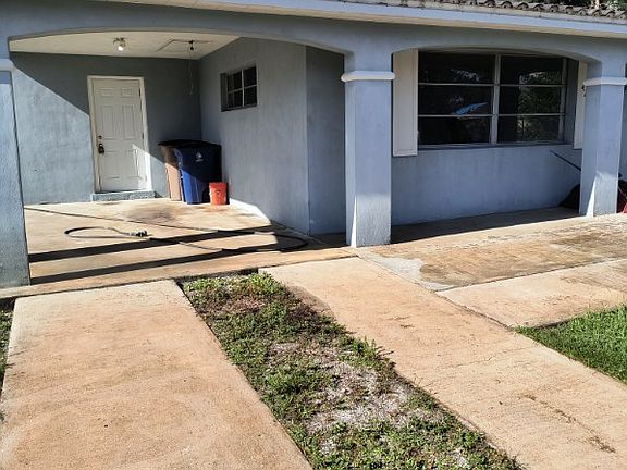2nd image of 427 Morgan Cir S #2