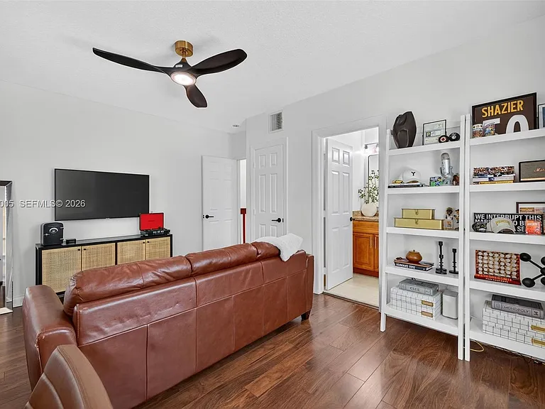 1214 W Las Olas Blvd — Photo 40