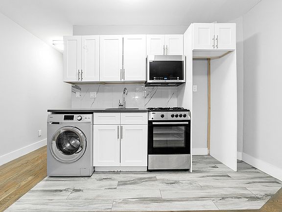 4th image of 1661 Park Ave #3E