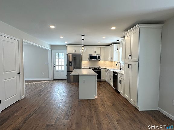 4th image of 277 Moosup Pond Road