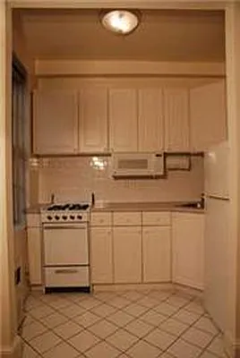 Rented by Buchbinder & Warren | media 19