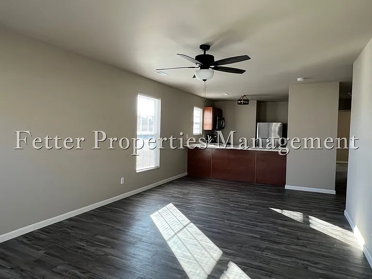 5265 Canyon Cir #B — Photo 4