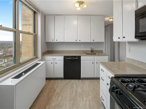 1 Strawberry Hill Court #12C, Stamford, CT 06902