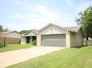 2541 Mossglen Dr, Dallas, TX 75227