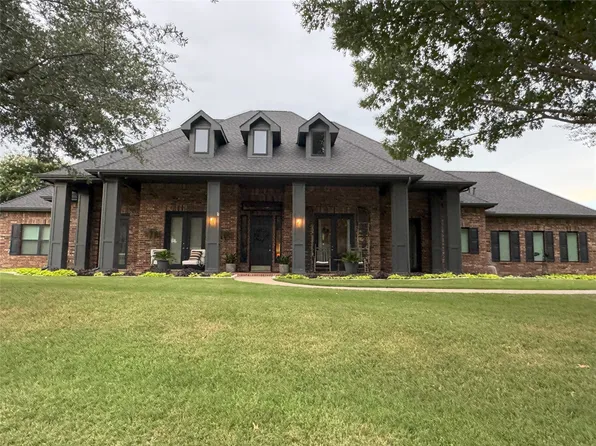 1800 Warwick Crescent Ct, Argyle, TX 76226