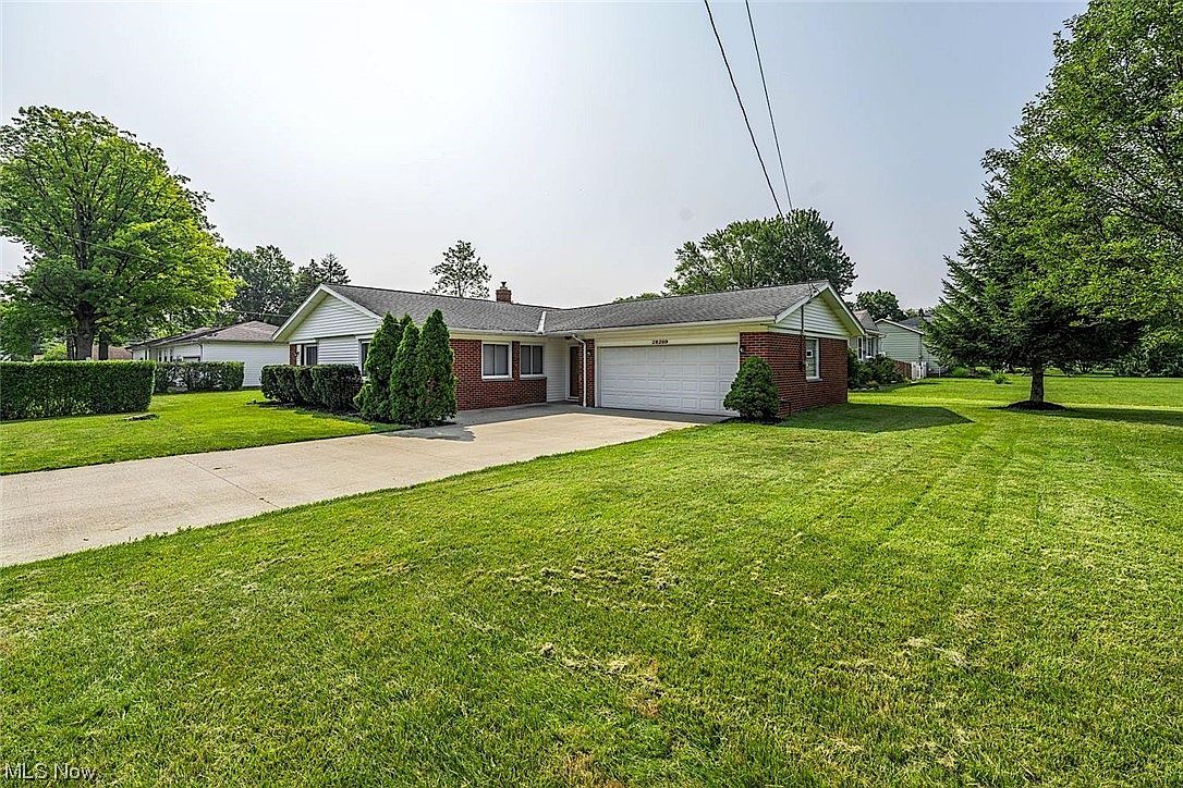 28289 Westlawn Dr, North Olmsted, OH 44070 Zillow