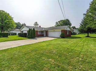 28289 Westlawn Dr, North Olmsted, OH 44070