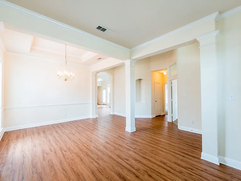 4609 Gardenia Way — Photo 4