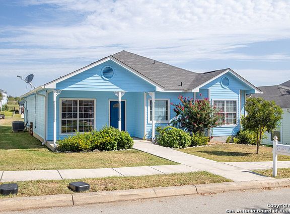 4th image of 176 Whitewing Way