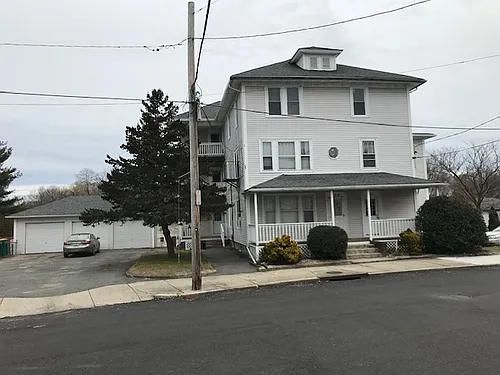 525 Wood Ave #2R Photo 1