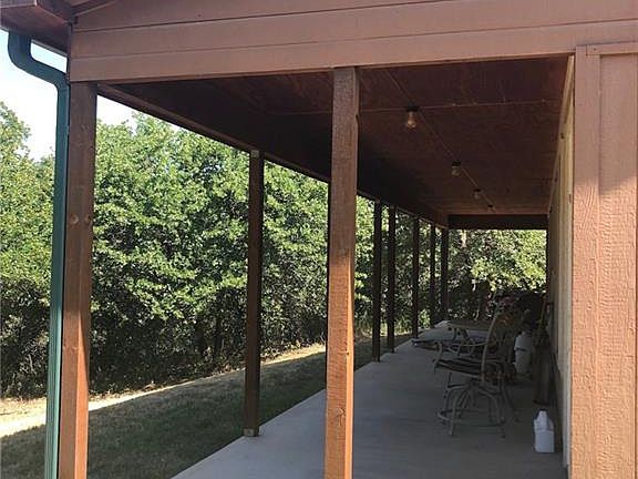 4th image of 1154 Oakshores Road