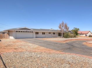 13814 Kiowa Rd, Apple Valley, CA 92307