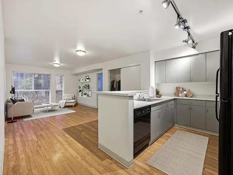 Borealis Apartments — Photo 20