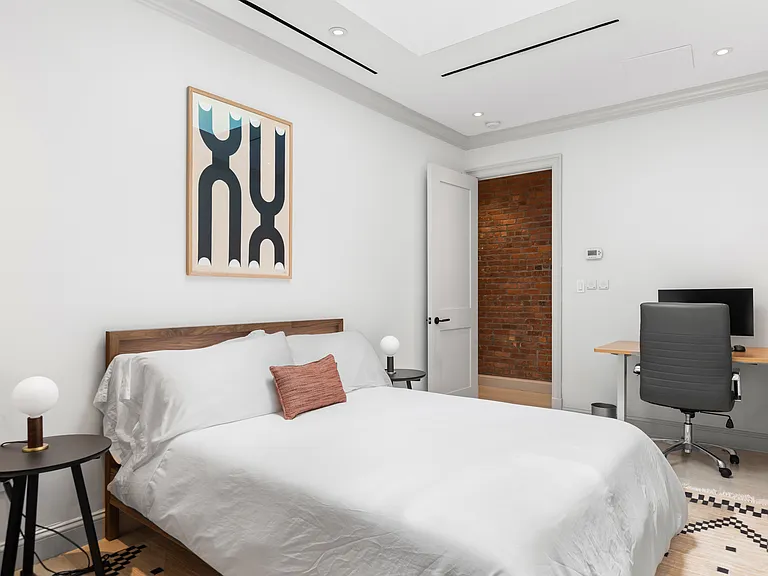 808 Lexington Ave #4 — Photo 22