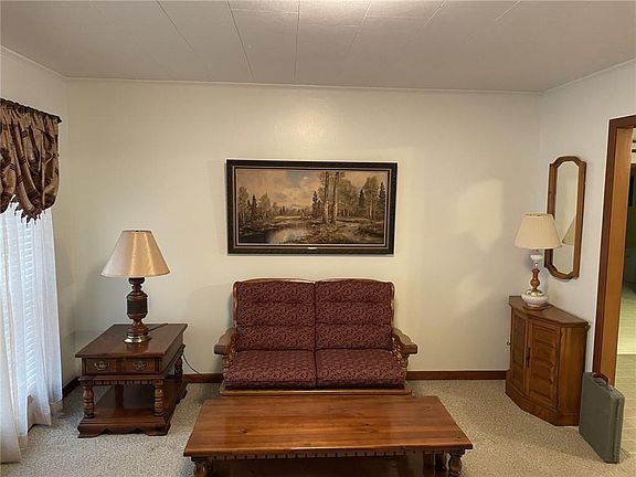 4th image of 303 Demoncherveaux Blvd