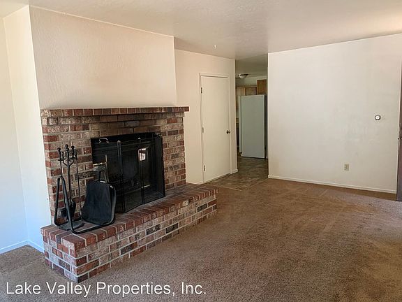 2nd image of 707 Taylor Way