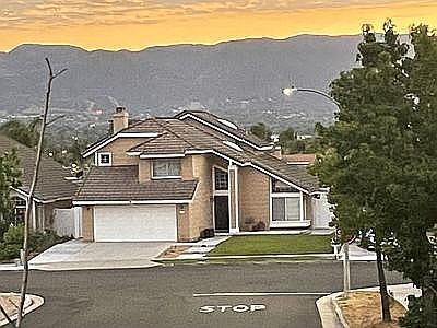 2nd image of 432 Yellowstone Cir