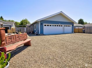 756 Island Cir SE, Ocean Shores, WA