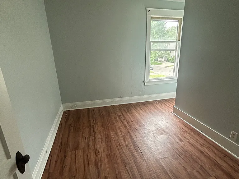 100 S 8th St #2 — Photo 2