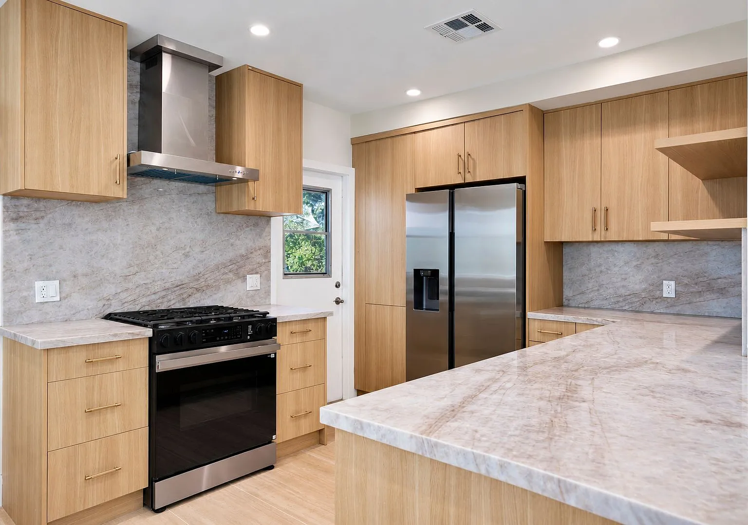 Clarkhill Residences LLC - 151 — Photo 4