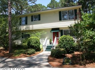 6852 Uppingham Rd, Fayetteville, NC 28306