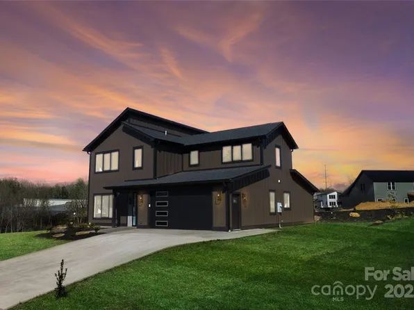 97 Scott Meadows Dr, Asheville, NC 28806