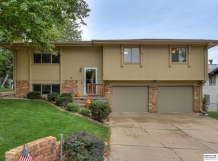 11201 Y St, Omaha, NE 68137