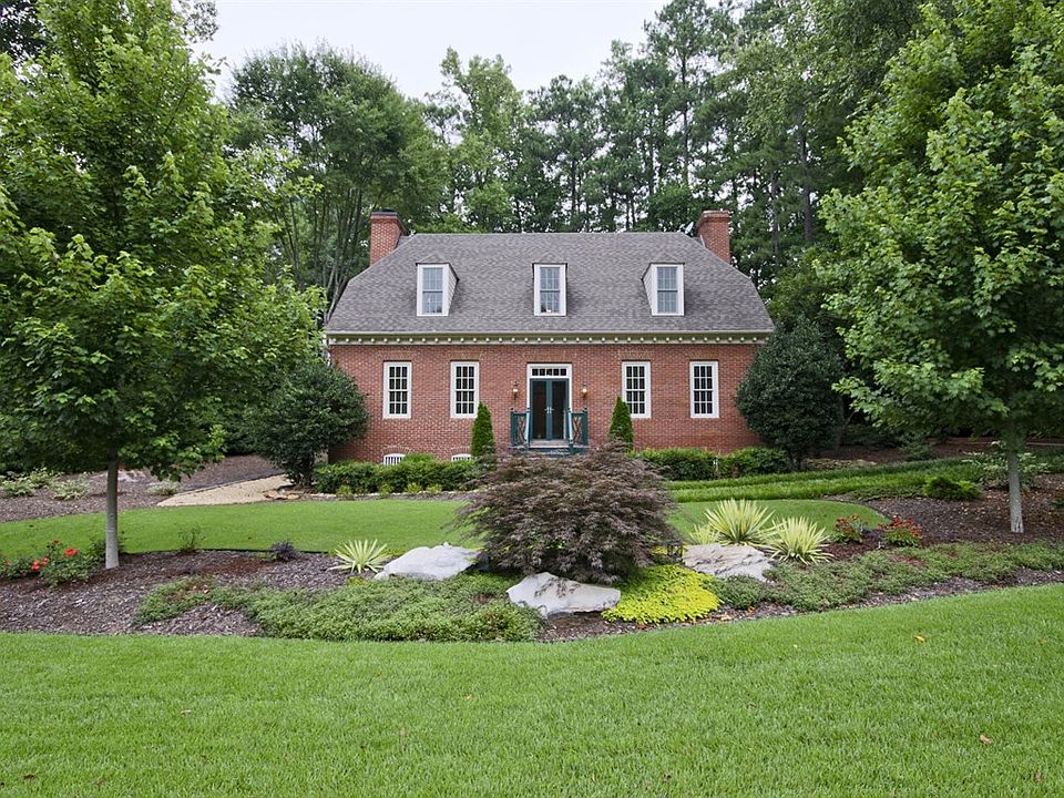 1st image of 3207 Lakeridge Dr SE