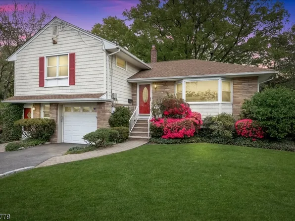 389 Walnut Ave, Cranford Twp., NJ 07016