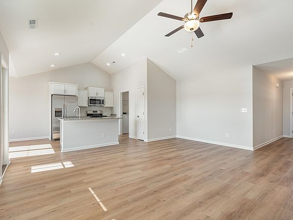 4th image of 913 Woodside Dr. Lot 400 Sewee