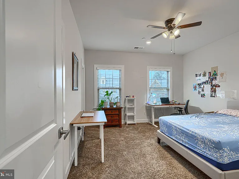 7142 Starmount Way — Photo 52