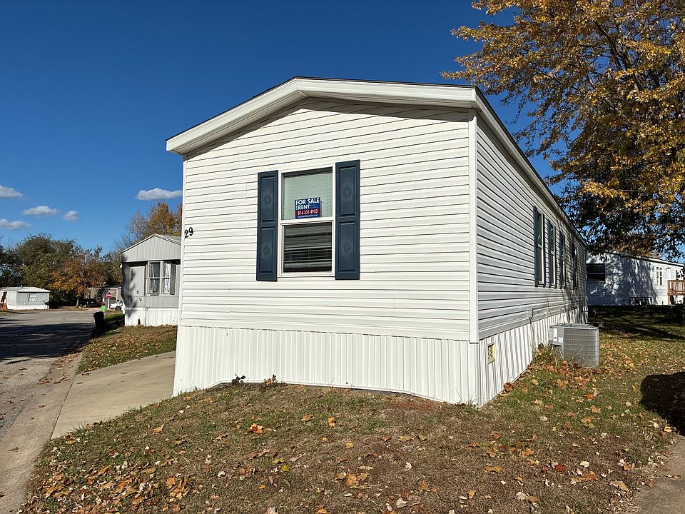 2nd image of 29 Forsythia Dr
